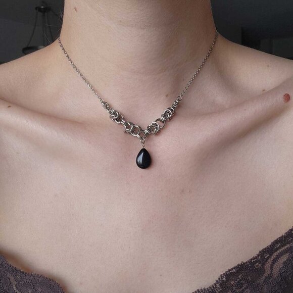 Victorian gothic onyx choker chainmail necklace with a small silver chain - Picture 2 of 8